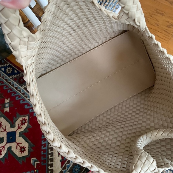Naghedi St Barth medium tote in Ecru - Picture 4 of 9